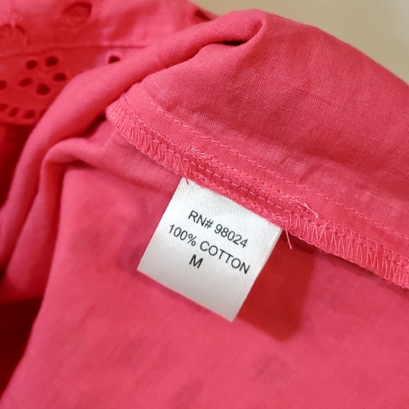 House of Harlow 1960 - Pink Eyelet Mockneck Blouse - Size M  (NWT) - Picture 6 of 7